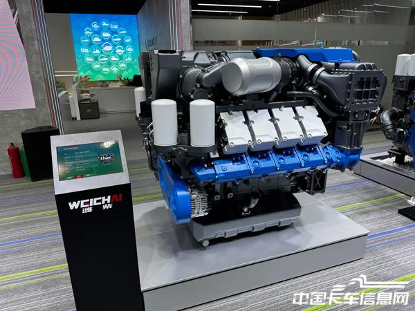 2.潍柴8M21柴油机.jpg